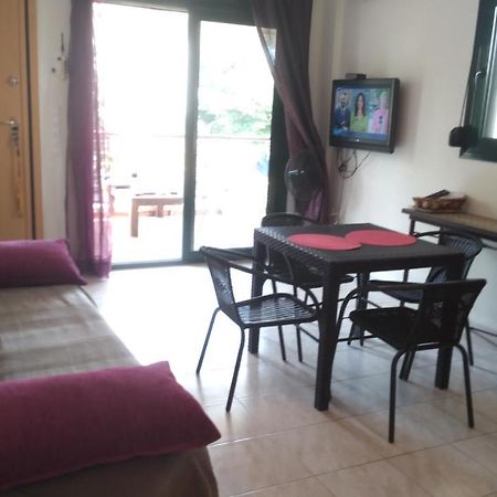 Garden Maisonnette 2-Bedrooms Sleeps 6 Adults 200M From Sandy Beach Aszproválta Kültér fotó