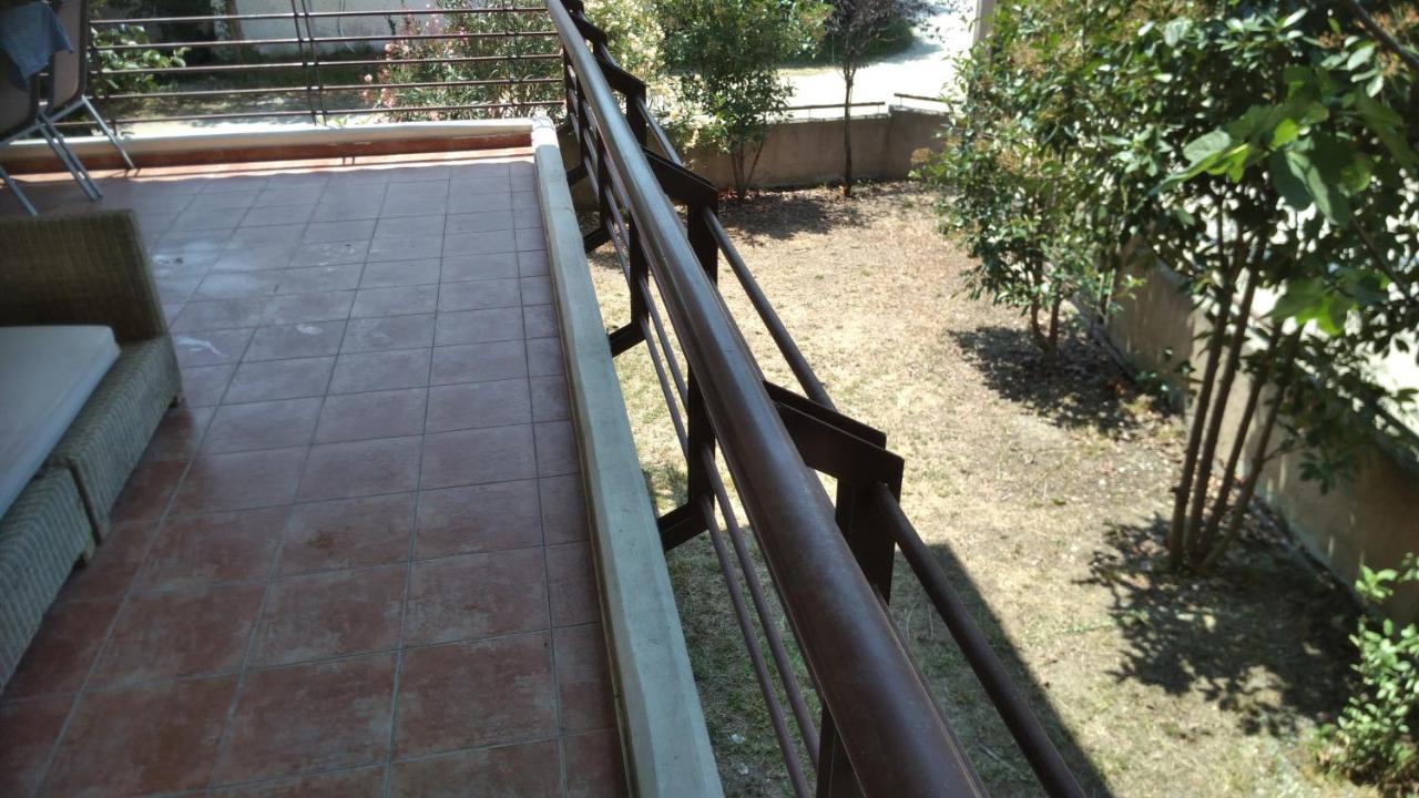 Garden Maisonnette 2-Bedrooms Sleeps 6 Adults 200M From Sandy Beach Aszproválta Kültér fotó