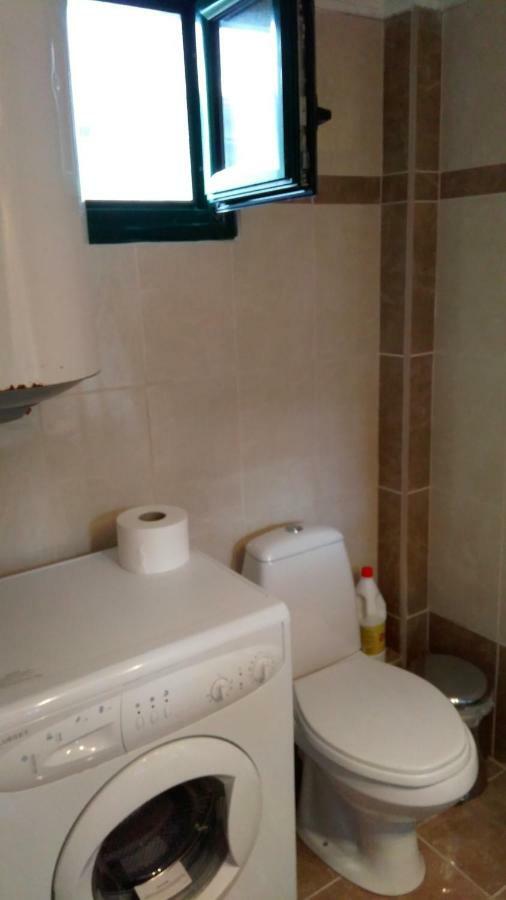 Garden Maisonnette 2-Bedrooms Sleeps 6 Adults 200M From Sandy Beach Aszproválta Kültér fotó