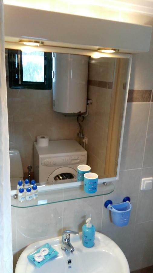 Garden Maisonnette 2-Bedrooms Sleeps 6 Adults 200M From Sandy Beach Aszproválta Kültér fotó