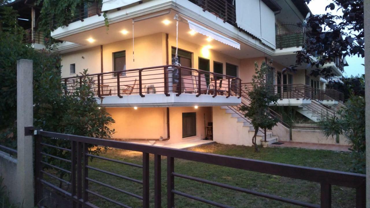 Garden Maisonnette 2-Bedrooms Sleeps 6 Adults 200M From Sandy Beach Aszproválta Kültér fotó